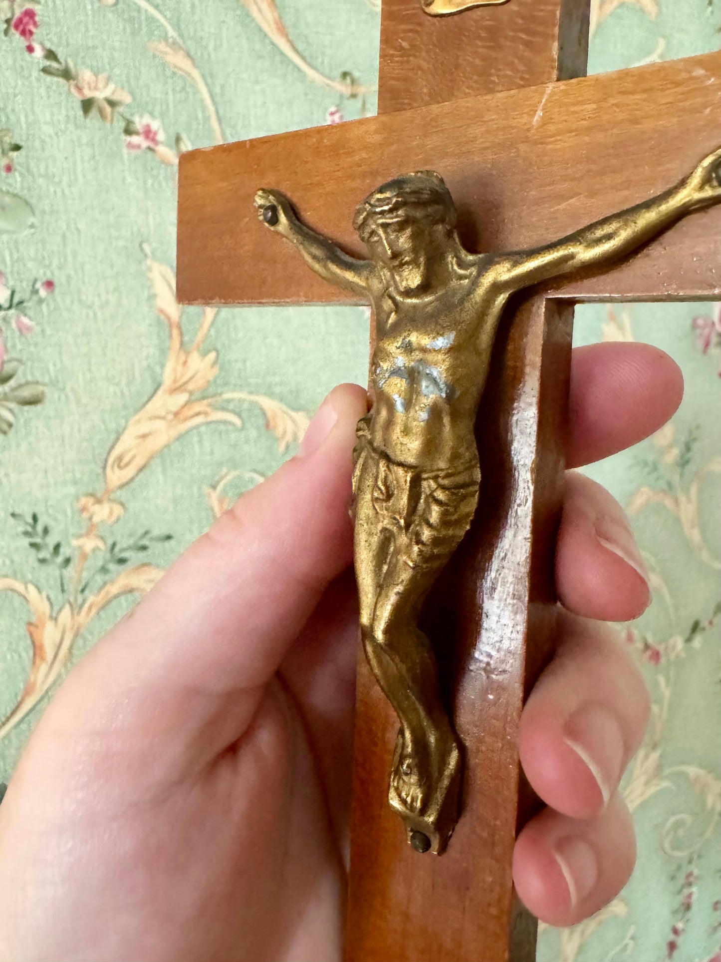 Vintage Light Grain Handmade Crucifix – 8in x 4.5in