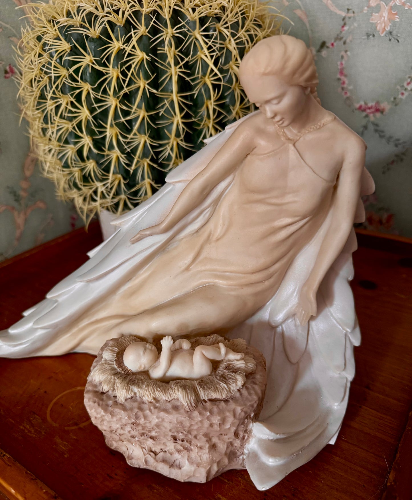 Angels Collection Angel with Christ Child – Limited Edition #8481 of 10,000