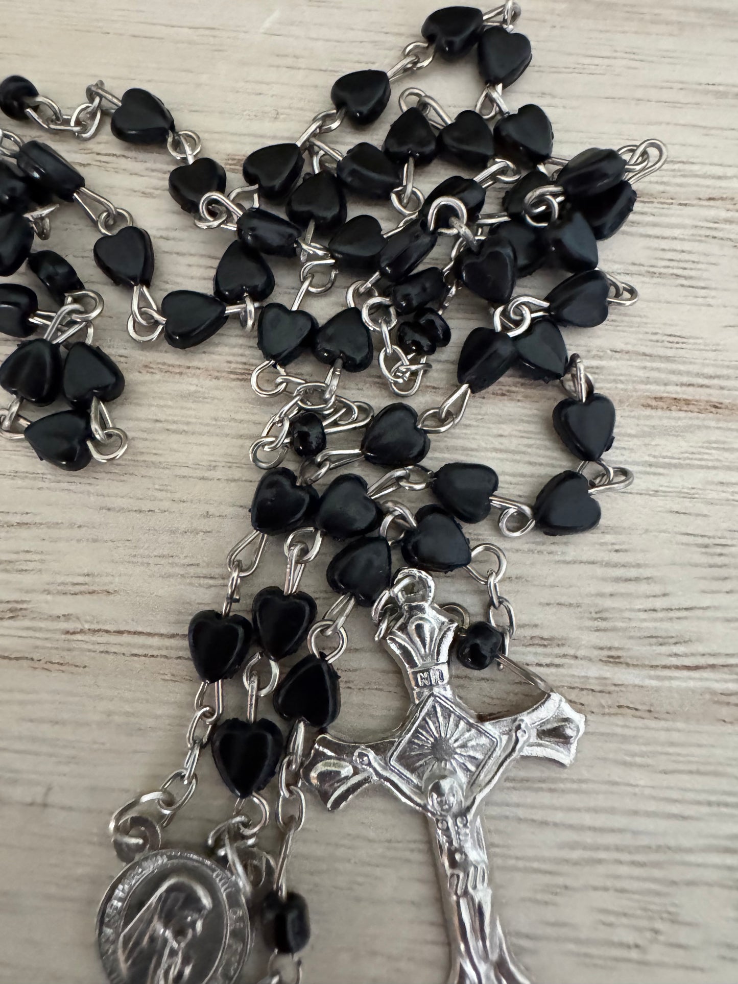 Lightweight Silver-Tone Rosary – Black Heart-Shaped Beads | Our Lady of Fatima