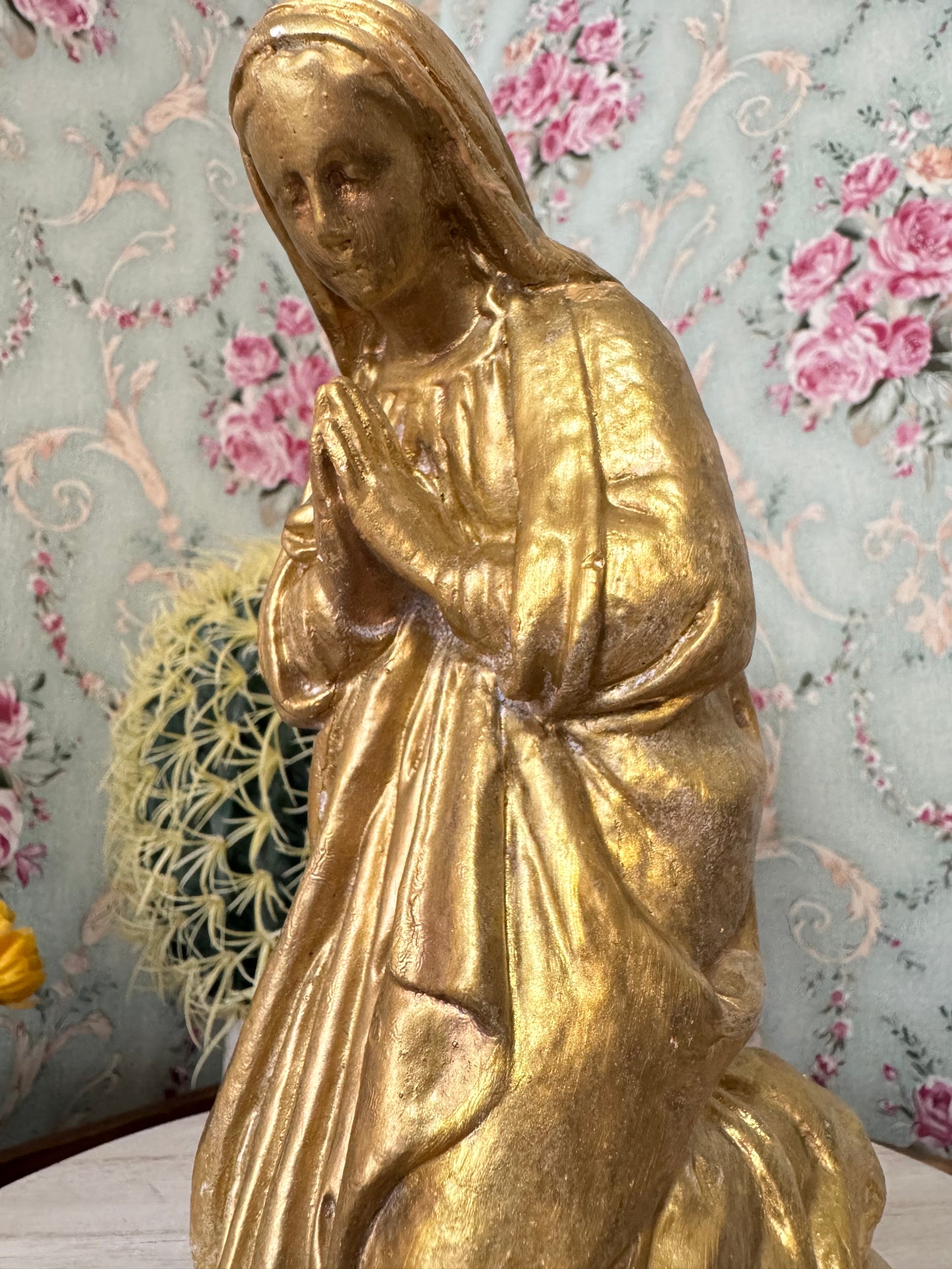 Gold Painted Praying Mary Statue – 8in x 3.5in
