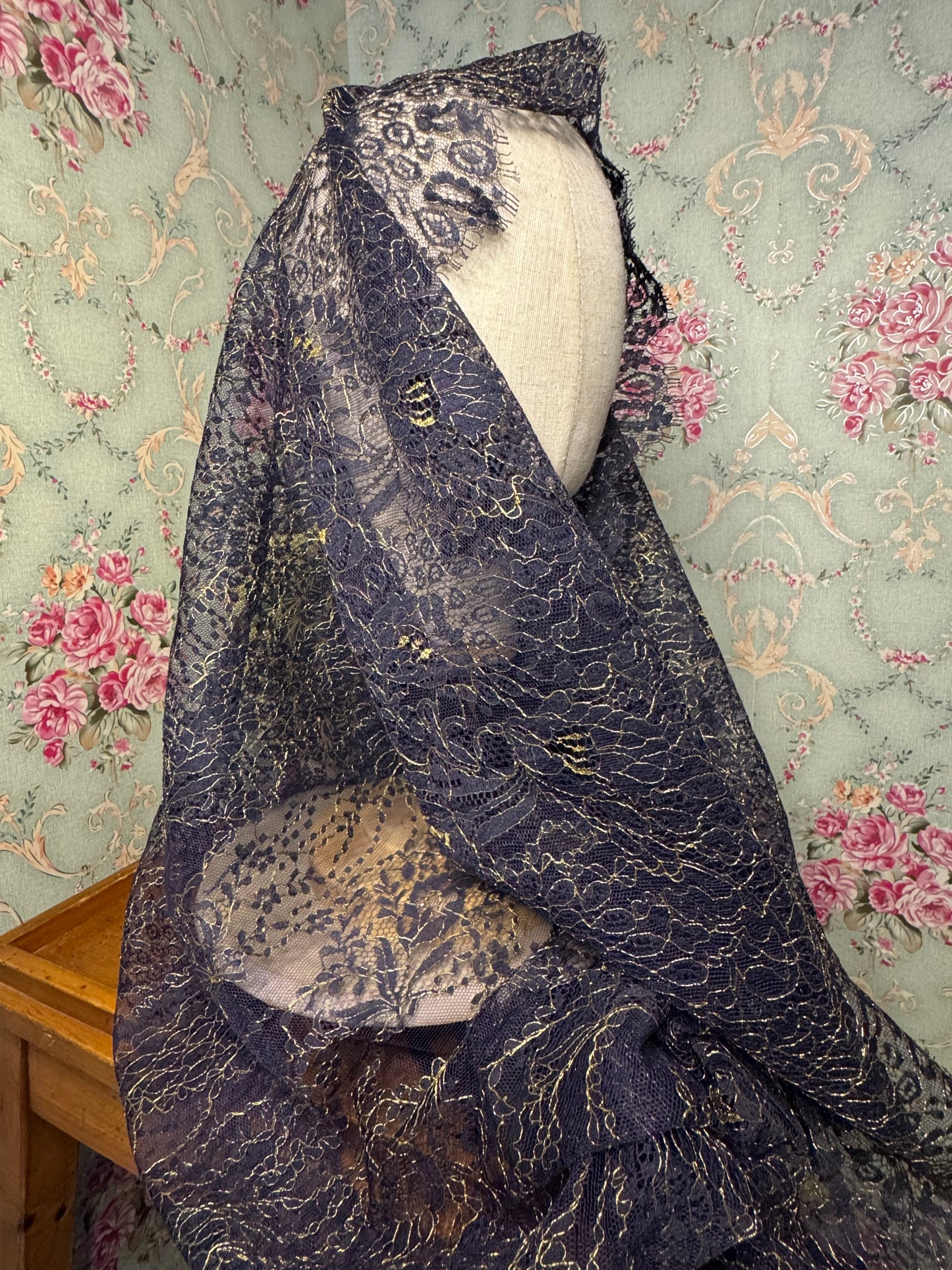Blue & Gold Chantilly Lace Infinity Chapel Veil – Blue & Gold Accents | 26 x 28 |