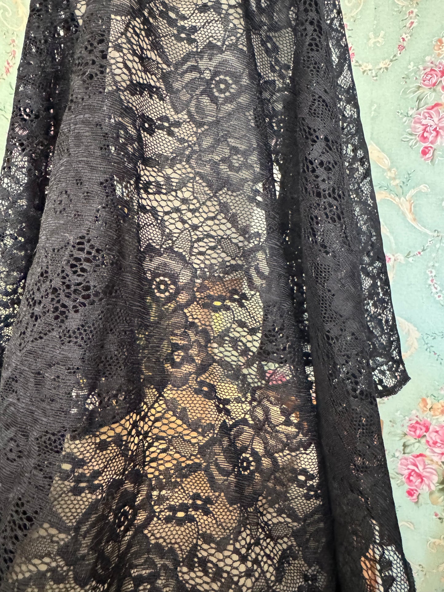 Soft Black Lace Chapel Veil – 28.5" x 25.5" | Handmade | No Clip