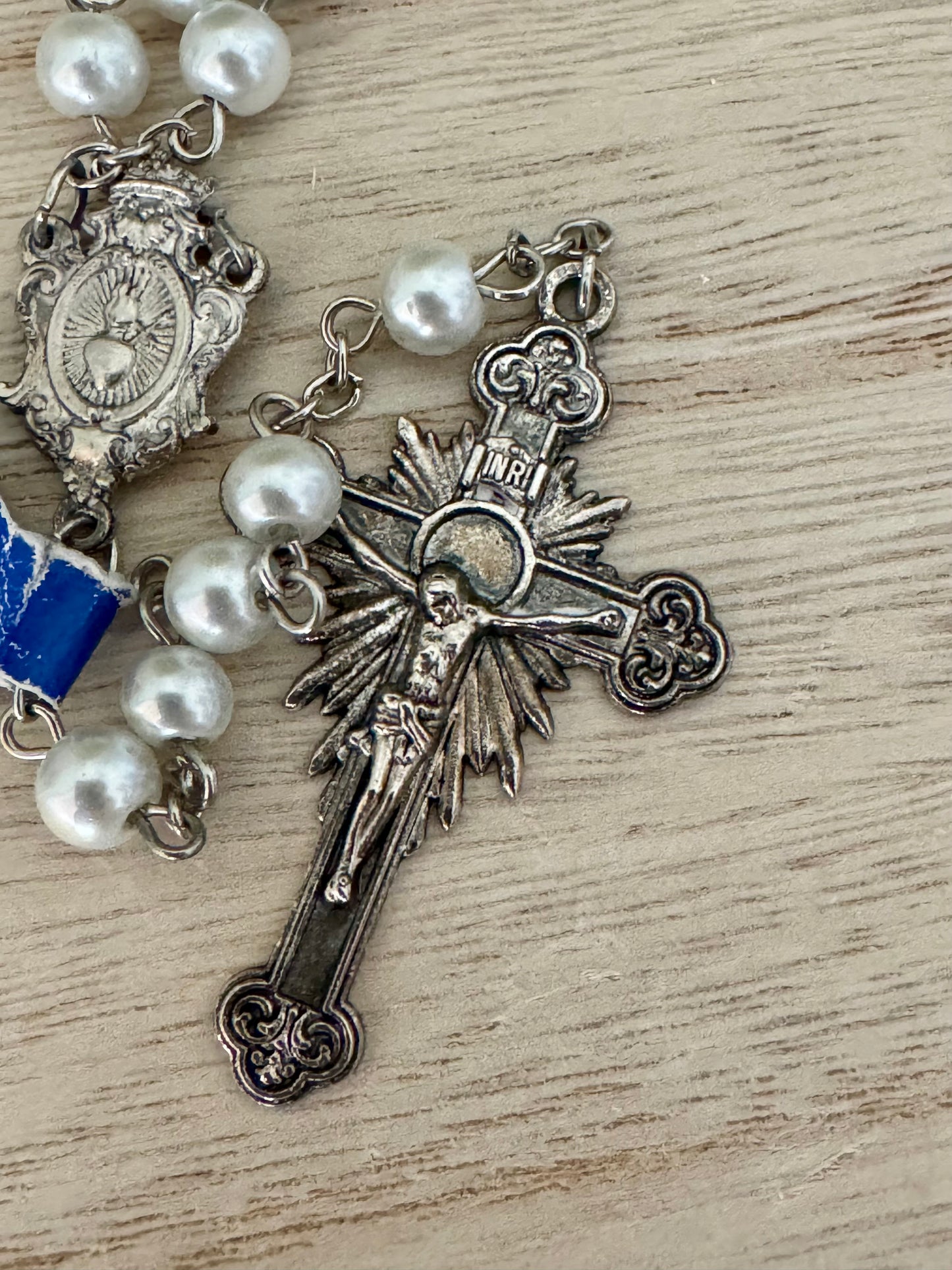 Pearl-Like Fatima Rosary – Immaculate Heart Centerpiece | Silver-Tone with Beautiful Crucifix