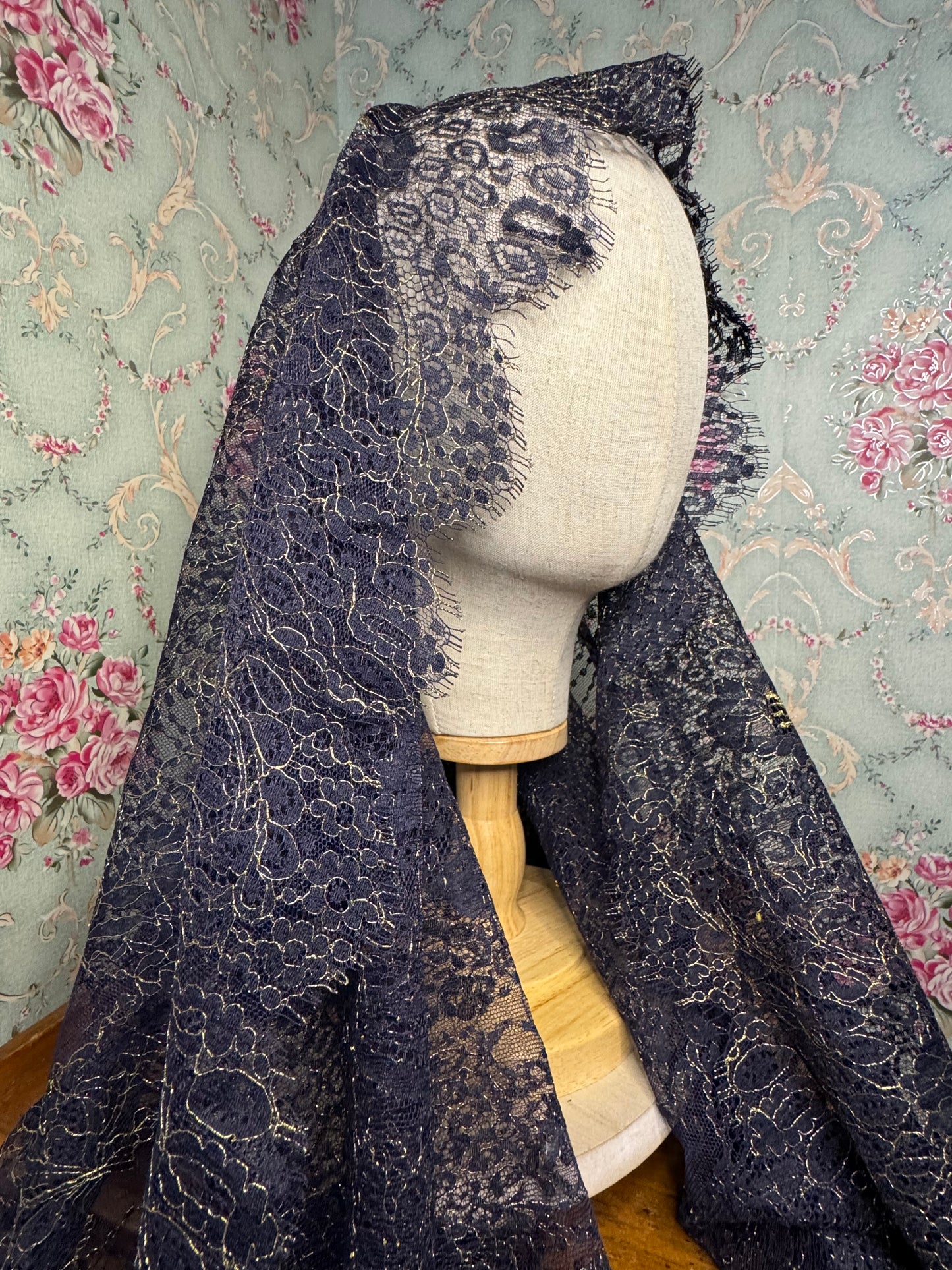 Blue & Gold Chantilly Lace Infinity Chapel Veil – Blue & Gold Accents | 26 x 28 |