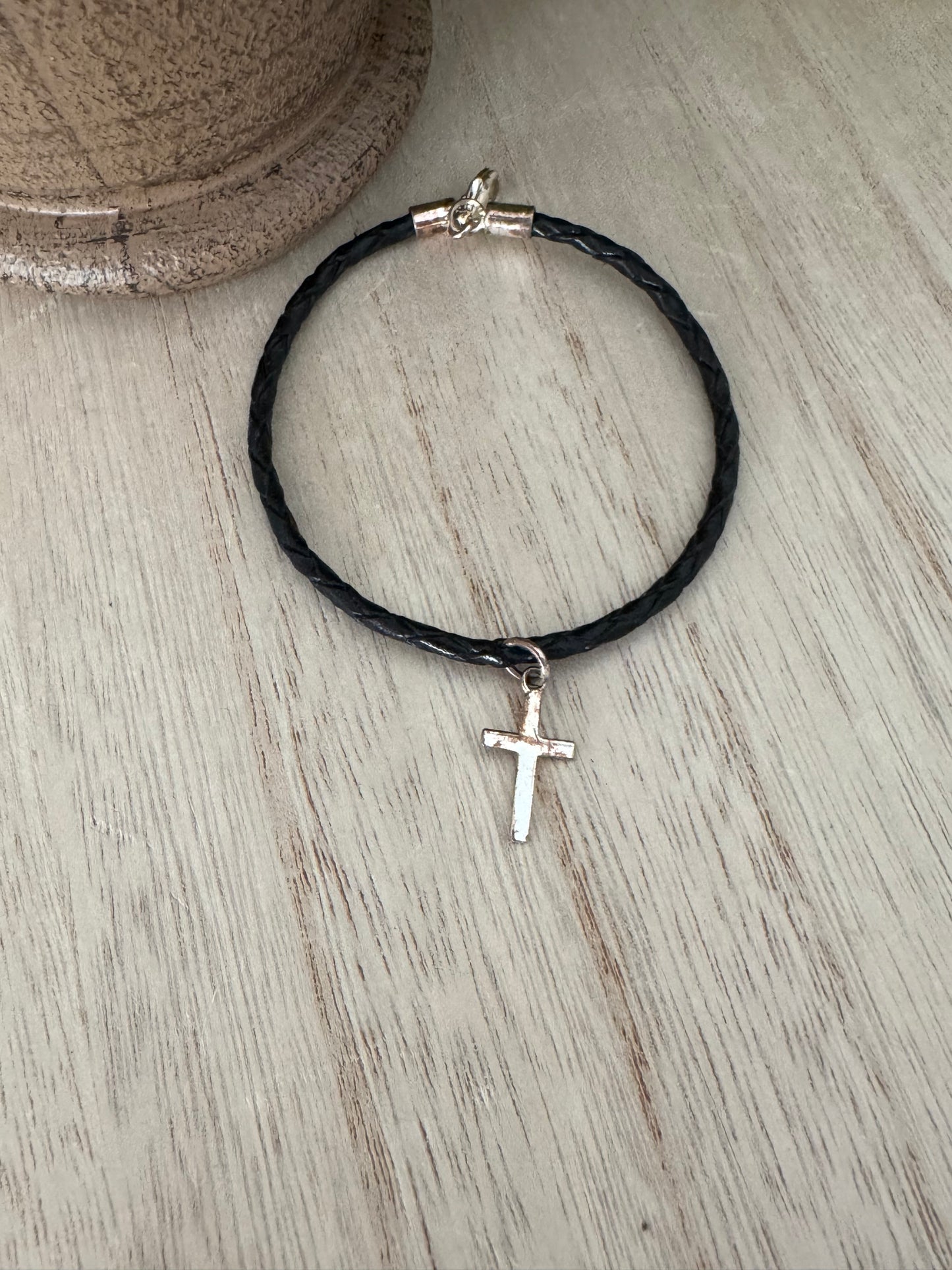 Vintage Black Braided Leather Bracelet with Silver Cross – 7.5 Inches