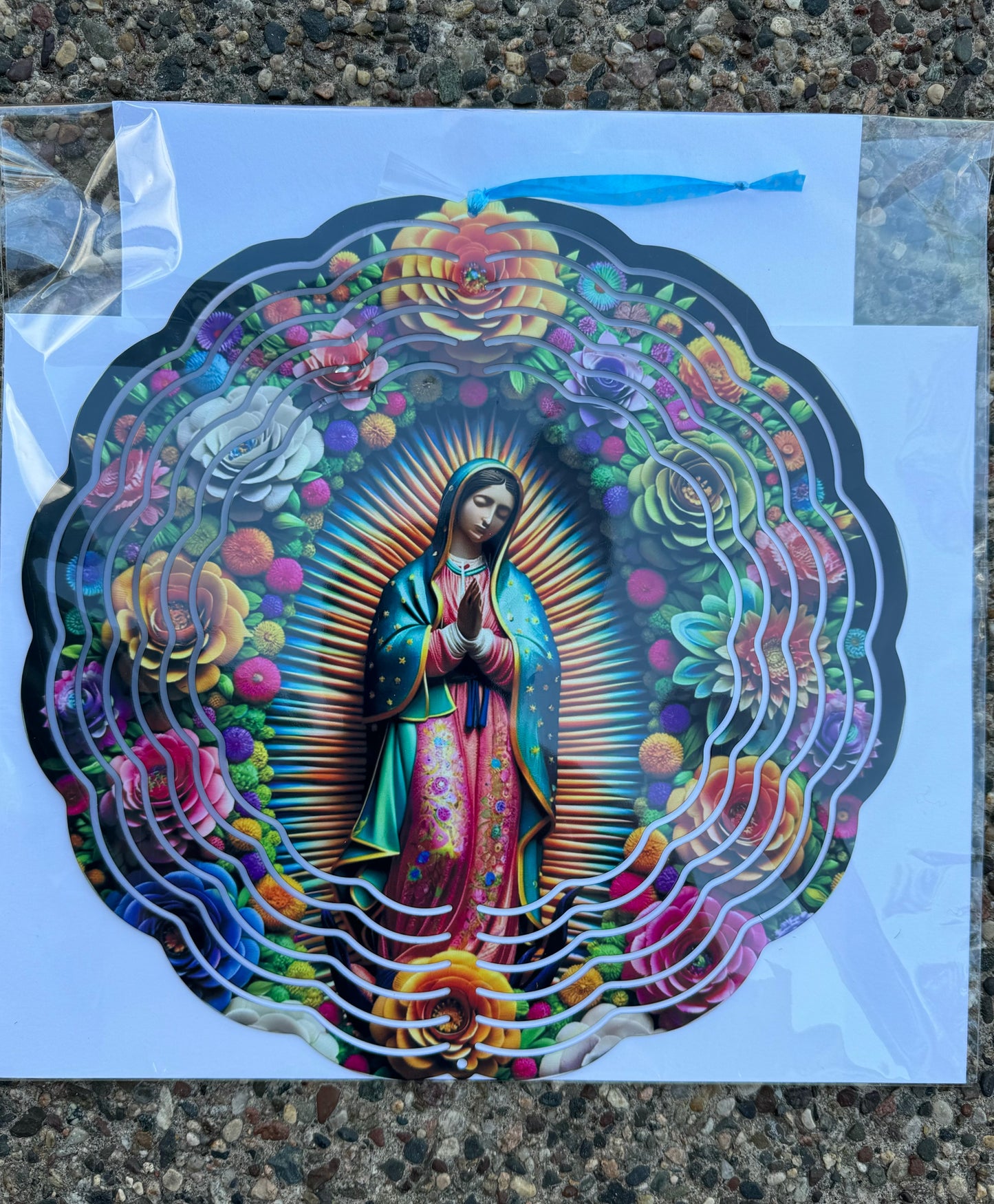 Wind Spinners – A Little Pop of Color for Your Garden! *Various Styles*