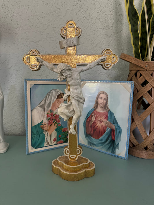 8x13 free standing crucifix Gold & White