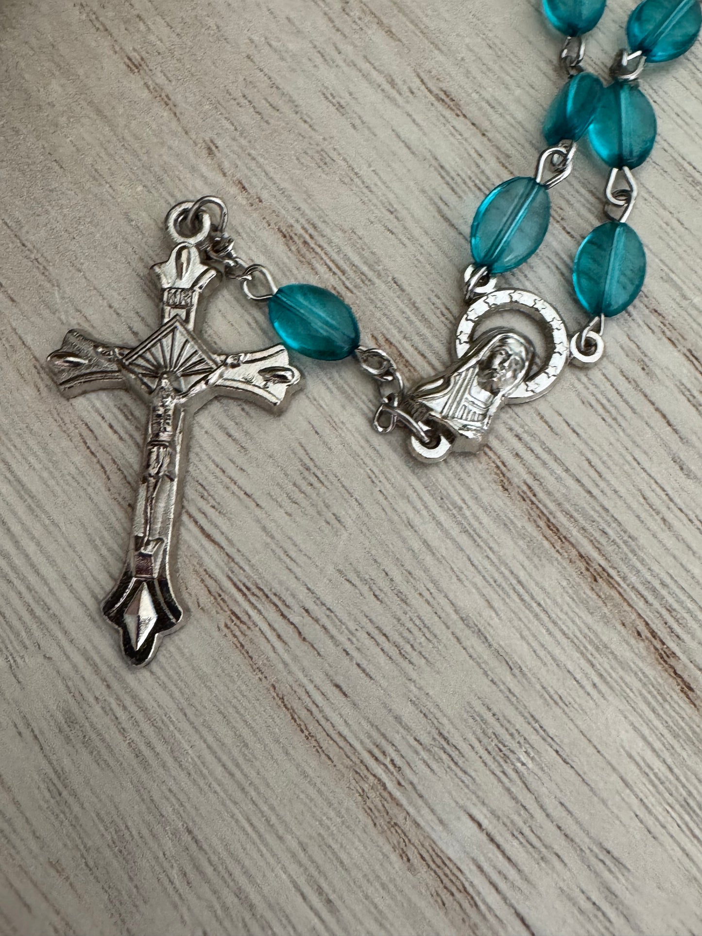 Teal Bead Single Decade Rosary – Silver Crucifix & Centerpiece