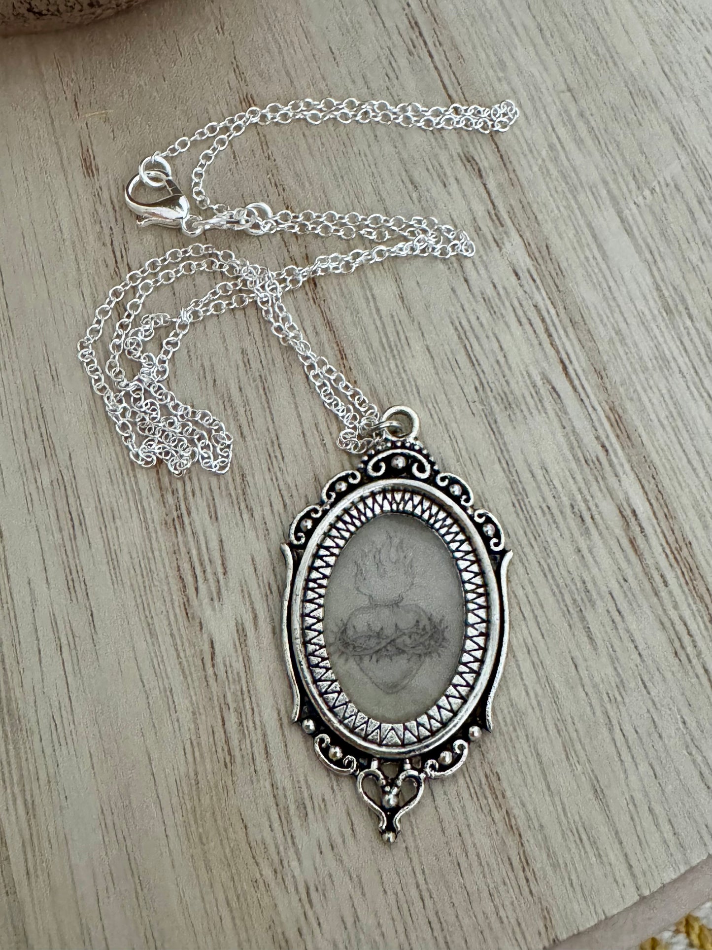 20” Vintage Style Silver Catholic Sacred Heart Image Necklace