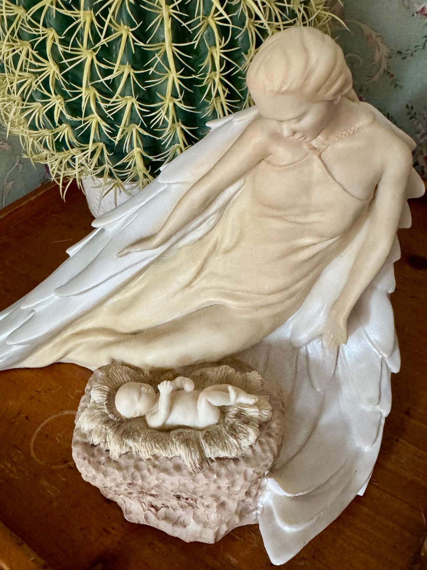 Angels Collection Angel with Christ Child – Limited Edition #8481 of 10,000