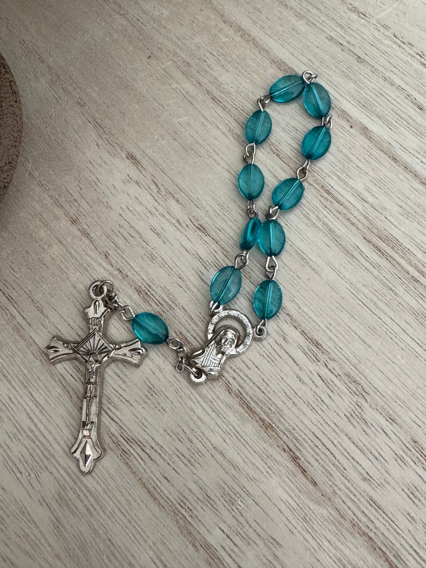 Teal Bead Single Decade Rosary – Silver Crucifix & Centerpiece