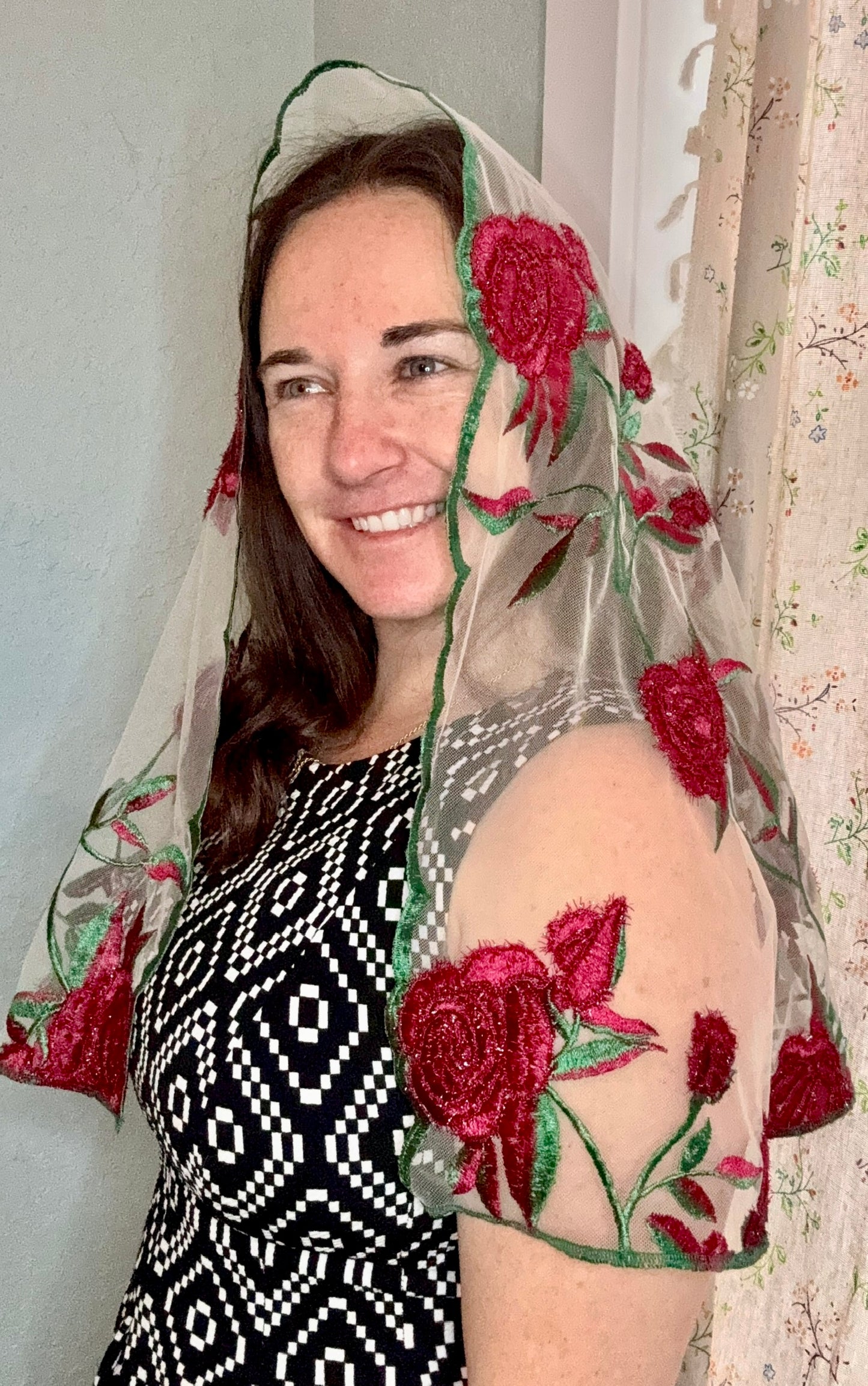 Our Lady of Guadalupe Red & Green Mesh Veil – Niche Boutique