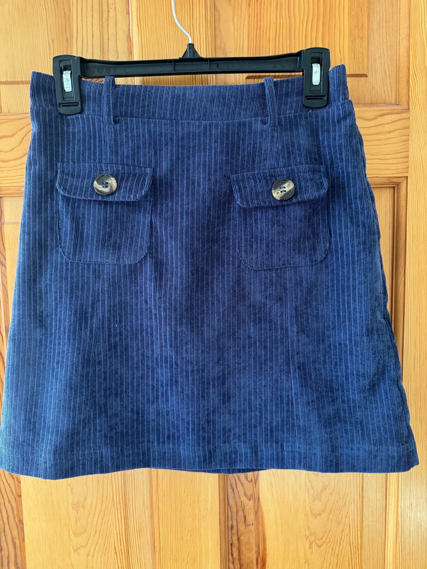 Lot of 3 Women’s Bottoms Skirt Shorts Small Medium DKNY Skies Are Blue Preowned