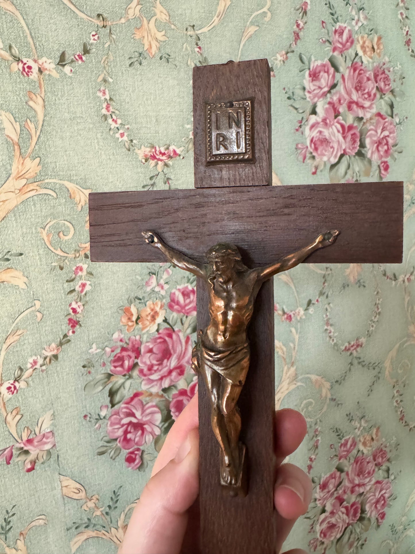 Vintage Dark Grain Handmade Crucifix – 8in x 4.5in