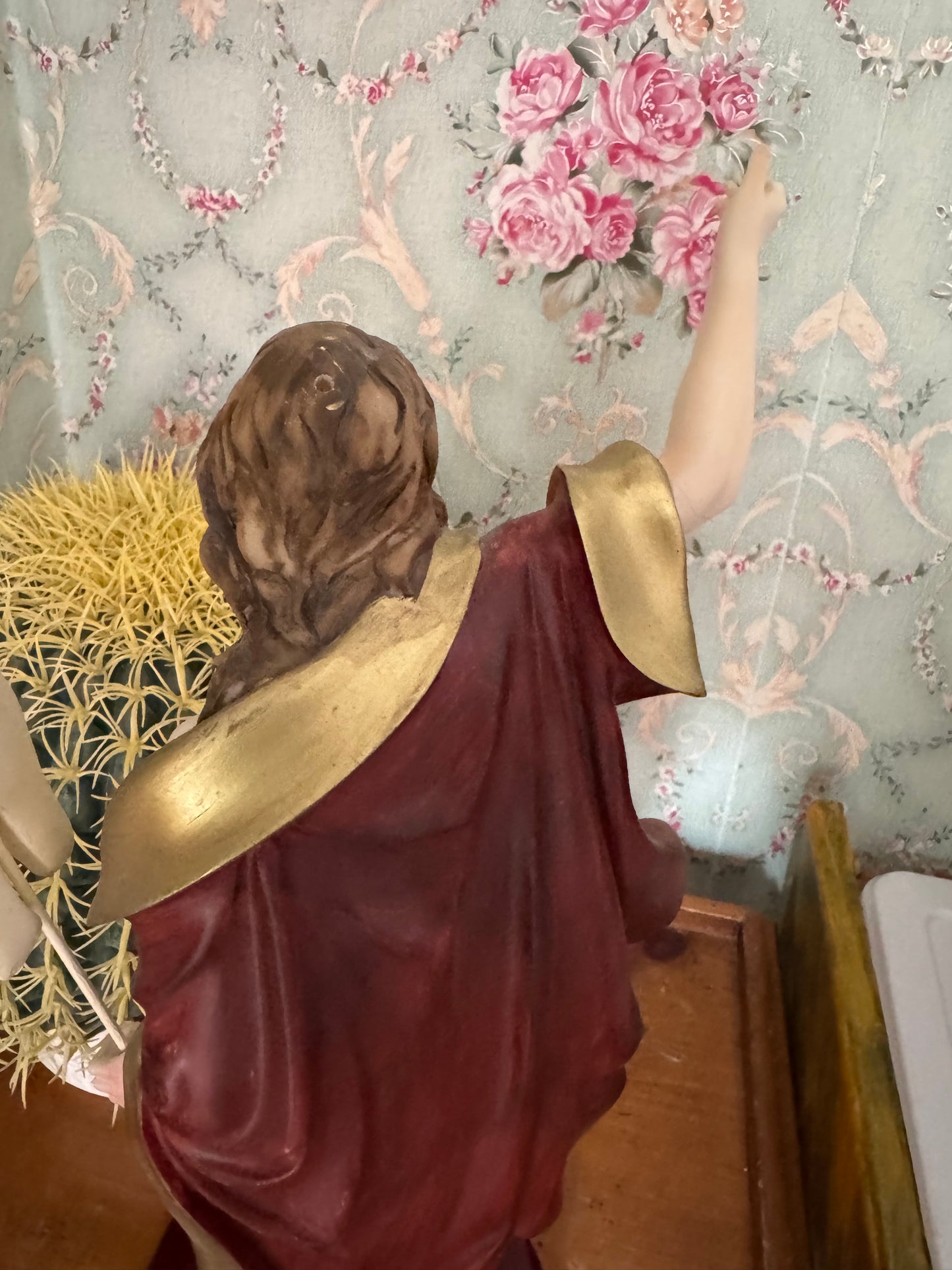 Vintage Resin Jesus Statue with Red Cloak and Cross Banner – Restoration Piece
