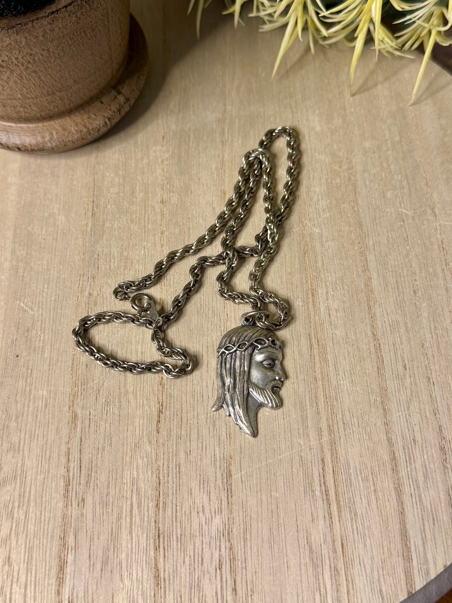 Vintage Jesus Crown of Thorns Necklace 18 inches