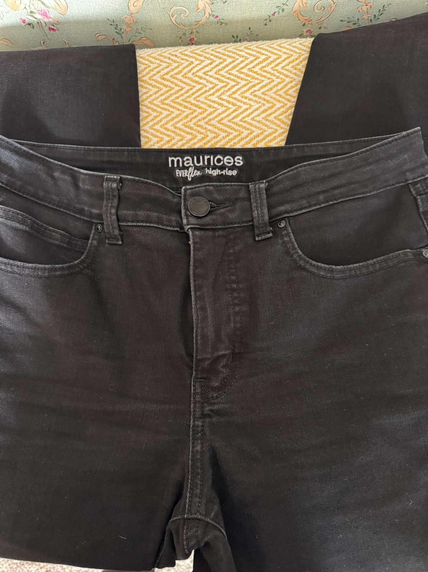 Maurices Everflex High-Rise Jeans – Black (Size 12 Regular)
