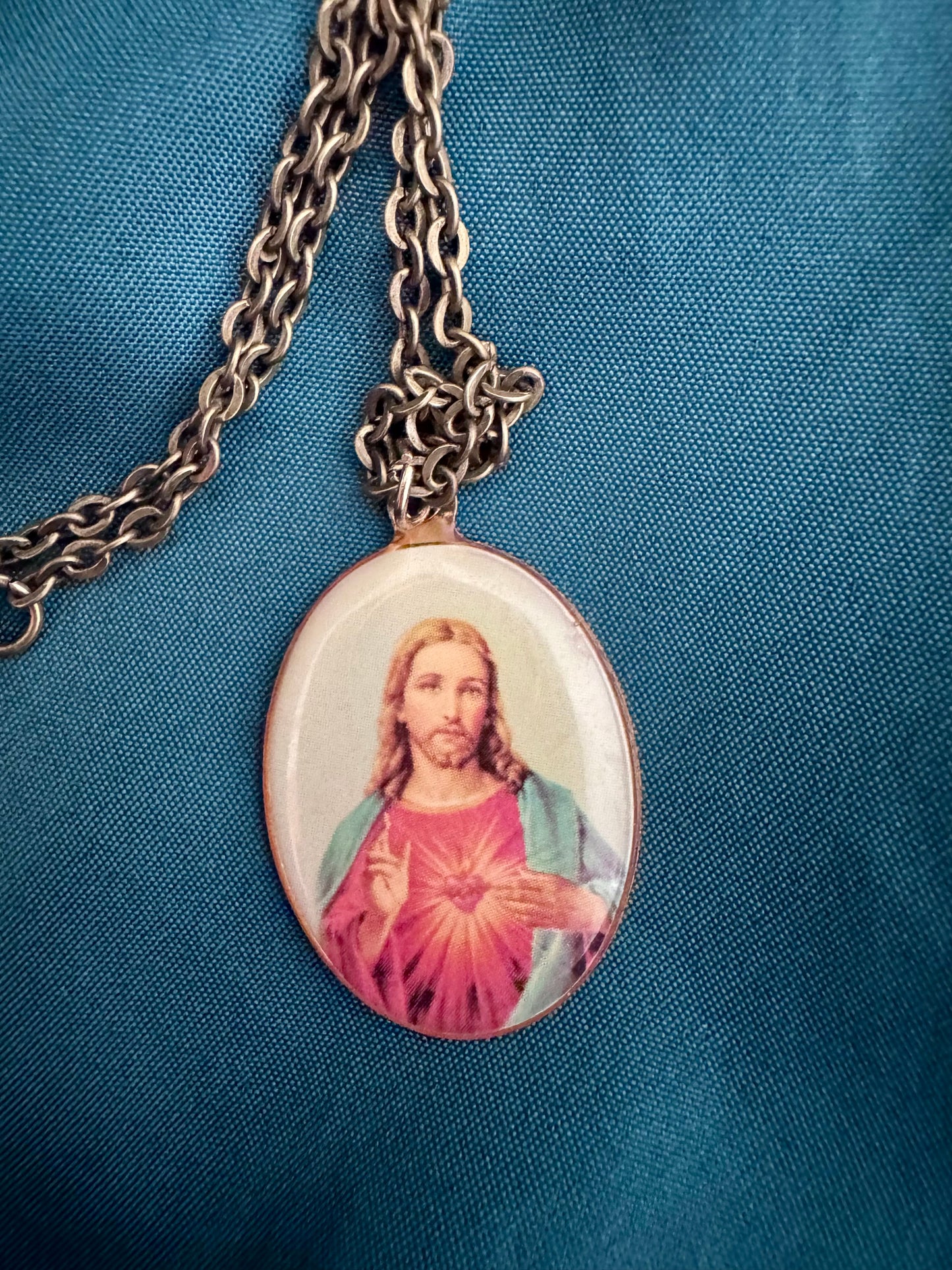 Vintage Sacred Heart of Jesus Pendant on 20-Inch Chain