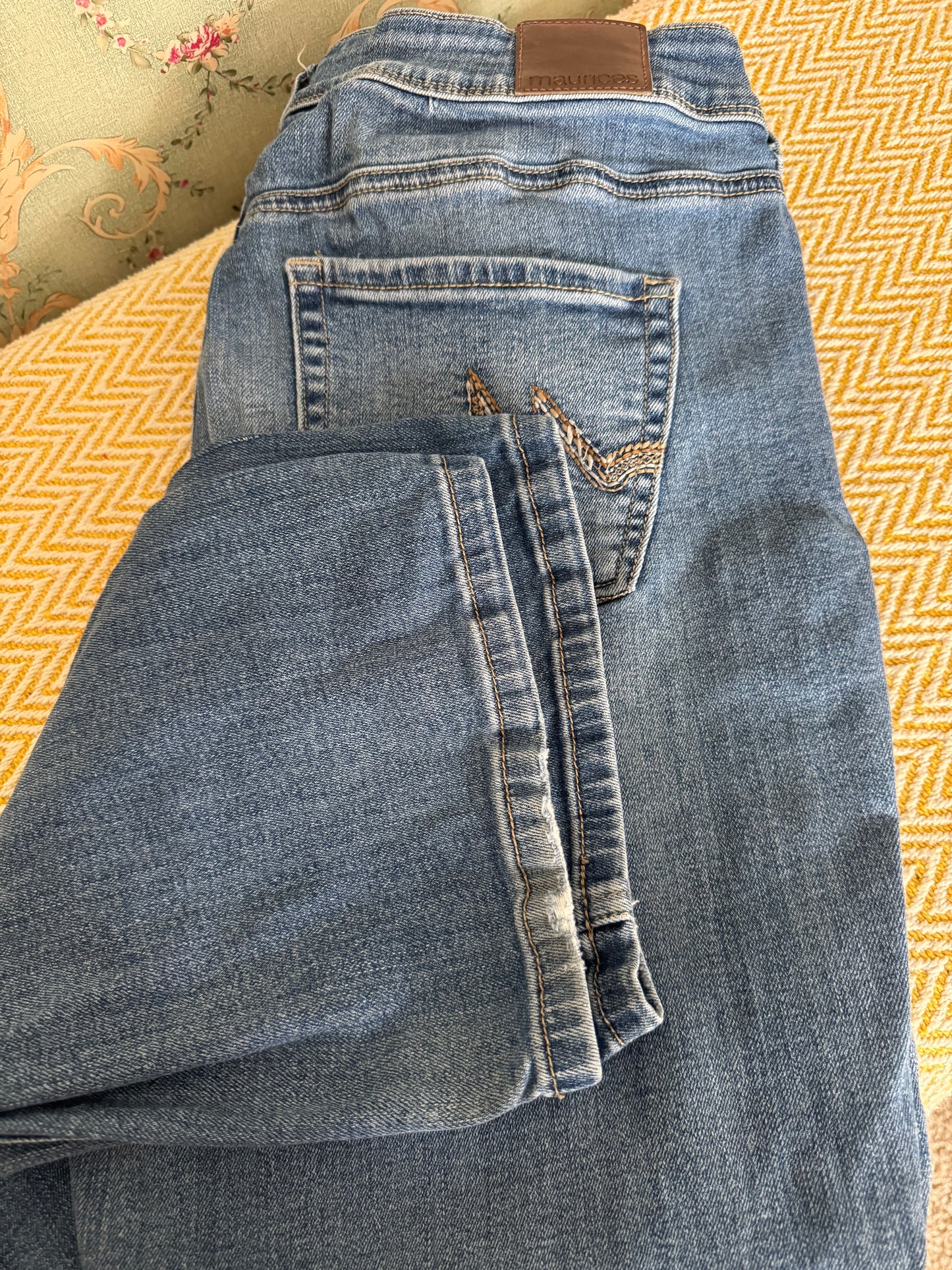 Maurices Jeans – Light Wash (Size 12)