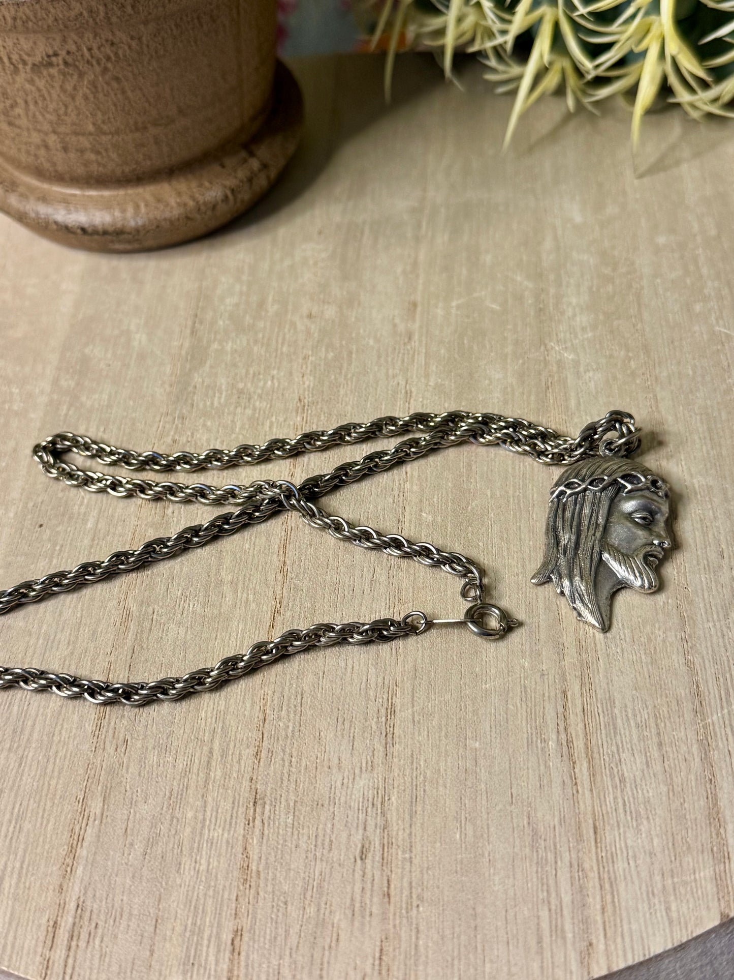 Vintage Jesus Crown of Thorns Necklace 18 inches