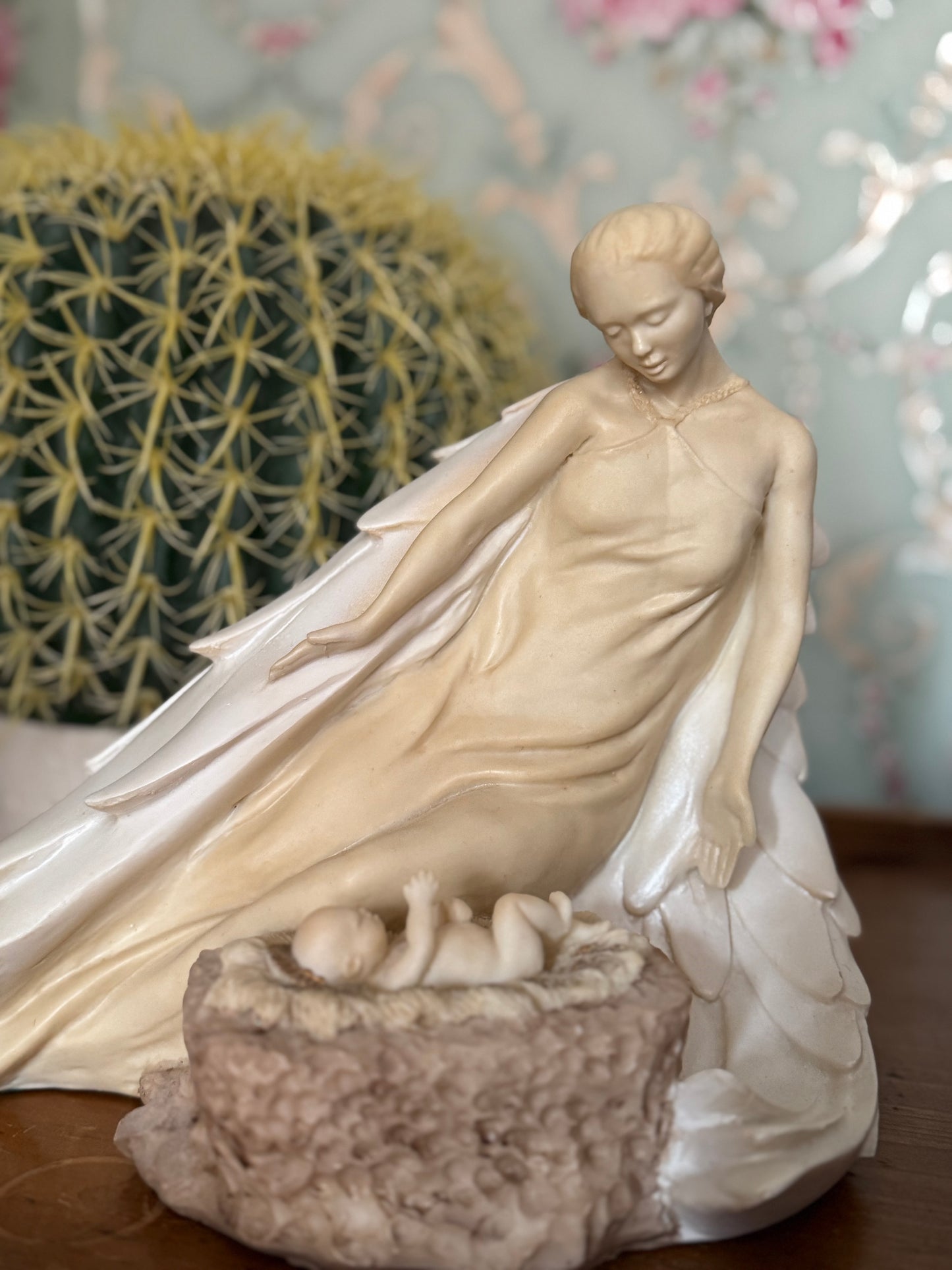Angels Collection Angel with Christ Child – Limited Edition #8481 of 10,000