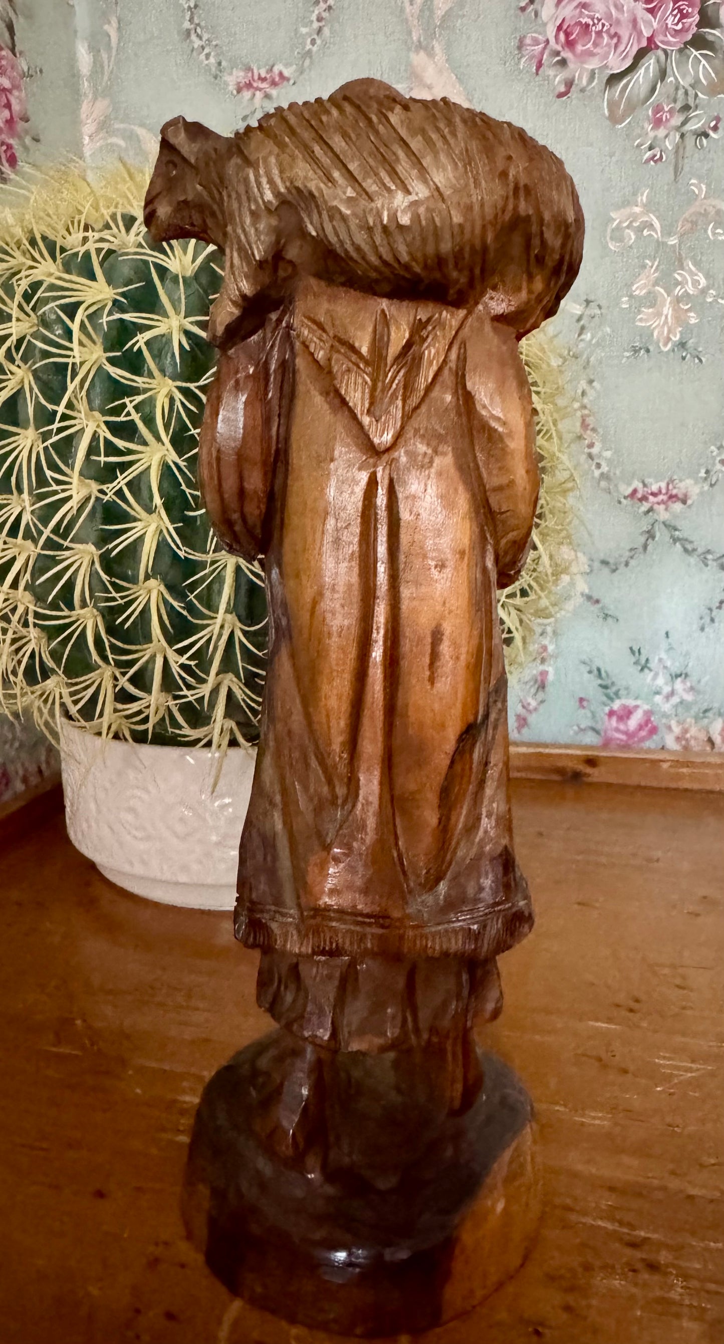 Hand-Carved Olive Wood Good Shepherd Statue – Carrying a Lamb
