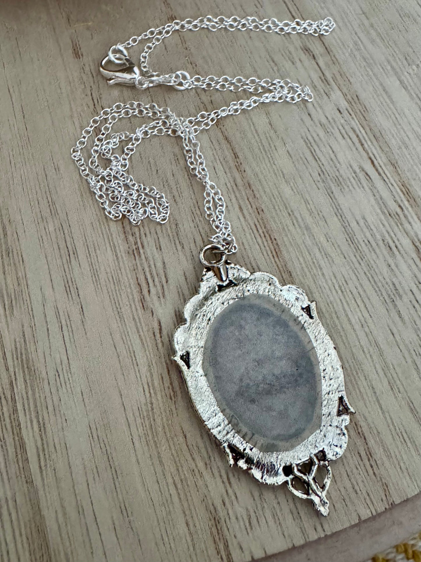 20” Vintage Style Silver Catholic Sacred Heart Image Necklace