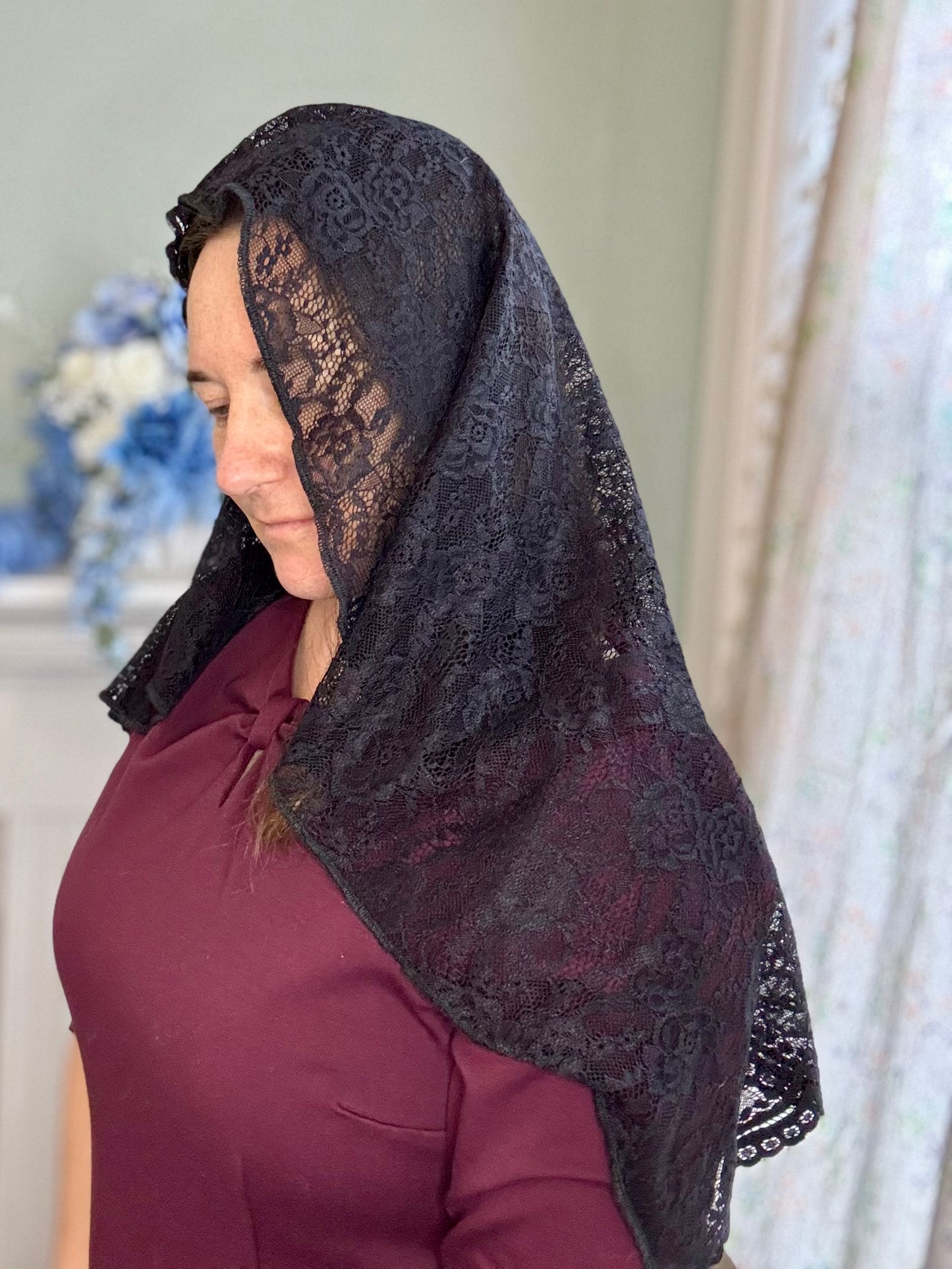 Handmade Short Black Lace Chapel Veil, 29x26