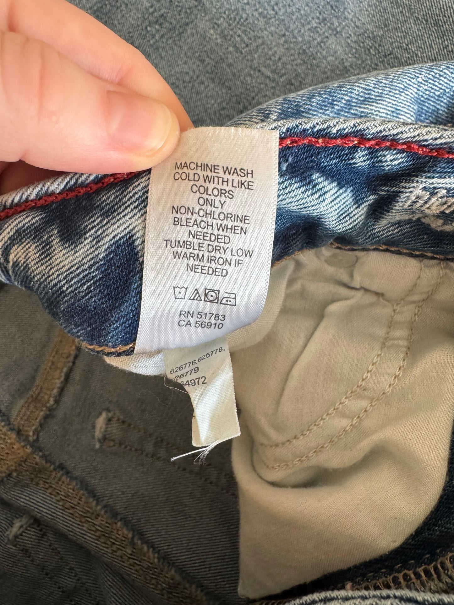 Edgely Women’s Jeans Size 10 Regular Light Wash Distressed Stretch Denim