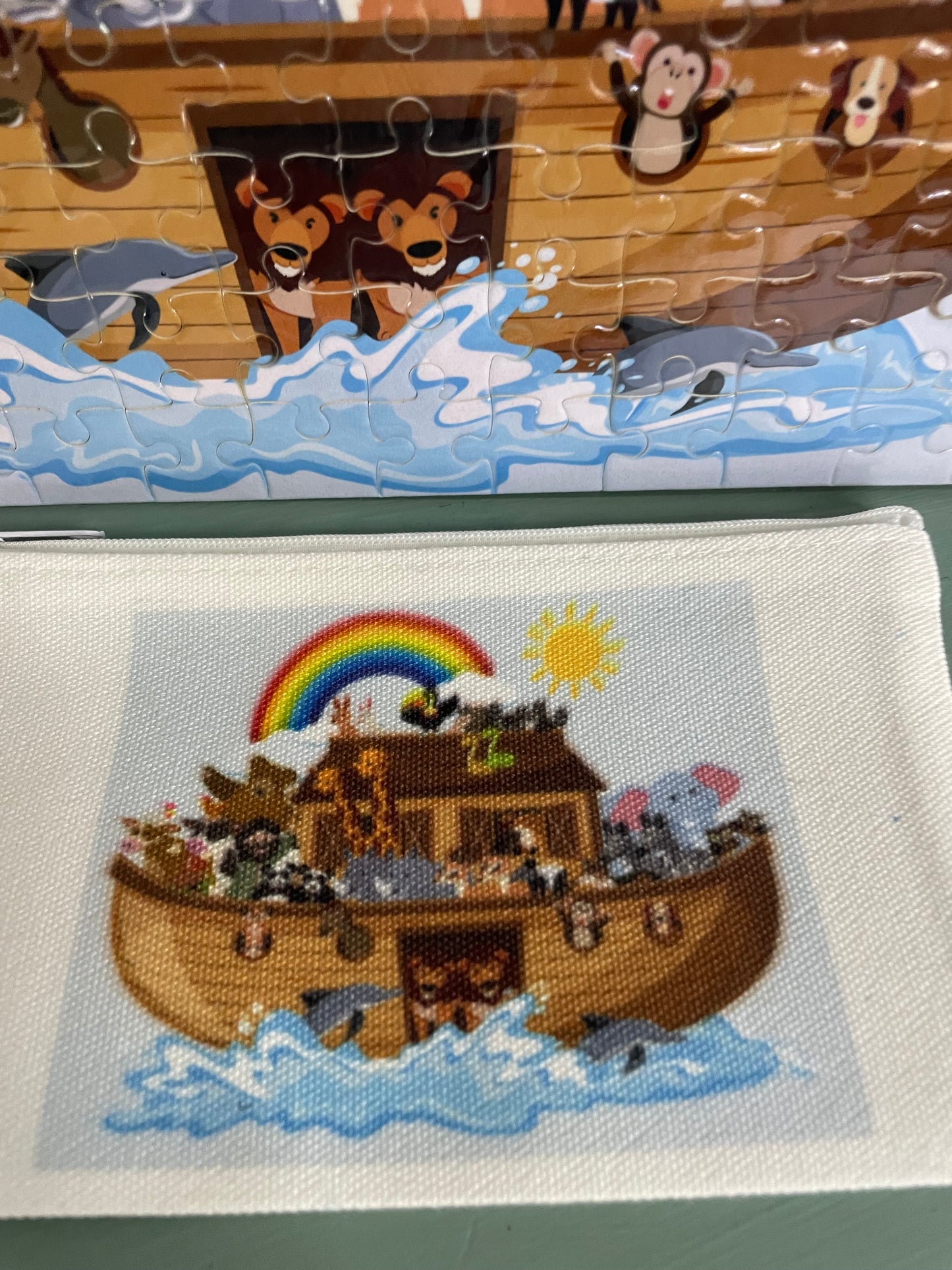 Noah's Ark 120-Piece Puzzle and Matching Zippered Pouch