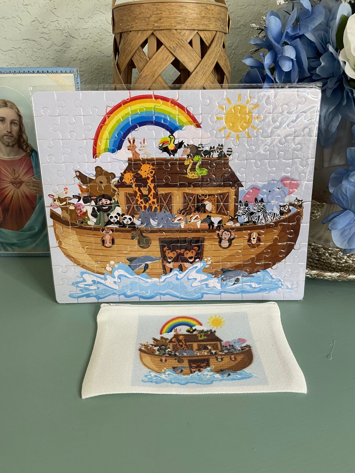 Noah's Ark 120-Piece Puzzle and Matching Zippered Pouch